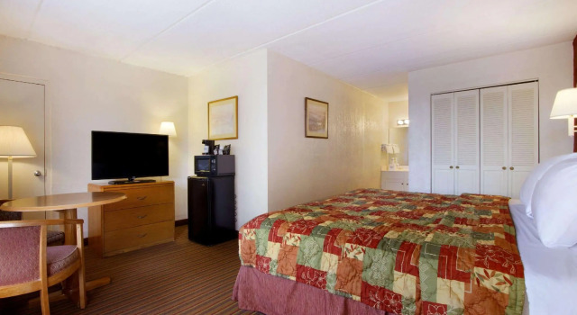 Двухместный номер Days Inn by Wyndham Seneca-Clemson