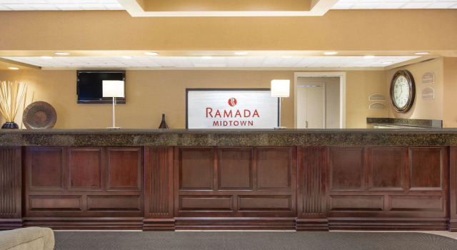 Ramada by Wyndham Midtown Grand Island, Buchen Sie Hotel Grand Island Nebraska