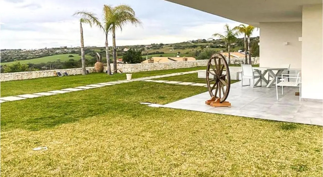 Awesome Apartment In Brucoli With Outdoor Swimming Pool, Wifi And Swimming Pool, Book Apartment Hotels in Sicily with a Pool, Swimming Pool