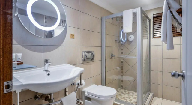 Номер Deluxe The Cycad Lodge & Chalets
