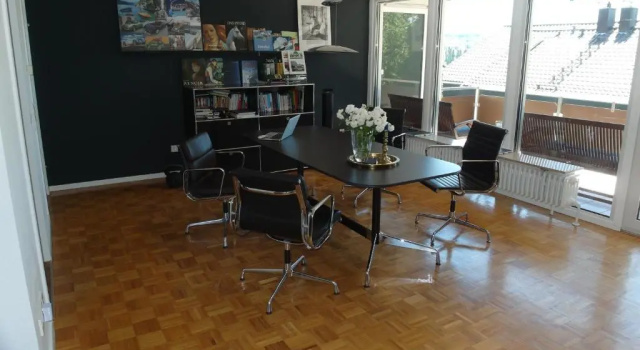 Апартаменты Appartement Region Esslingen - Nähe Messe - Flughafen - Stuttgart - Wohnen und Arbeiten auf Zeit in 120m2 Wohlfühlatmosphäre - ab 3 Übernachtungen - geeignet für 4 Personen - Beistellbett möglich - Kinder und Tiere willkommen - Garage für e-bikes