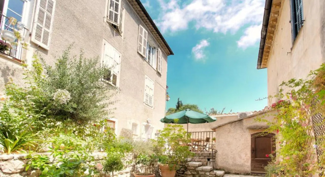 Le Jardin du Village - Valbonne, Забронировать Отель Вальбон Софиа-Антиполис