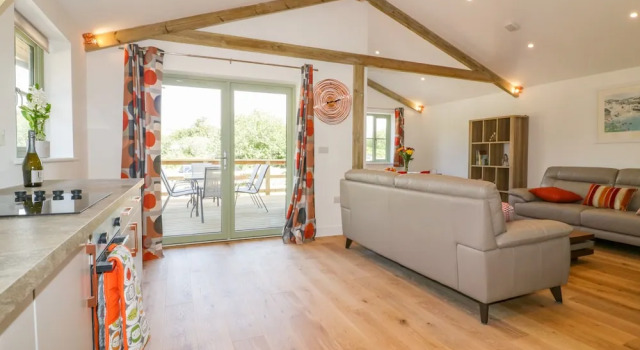 2 Merlin Lodge, Book Hotel St. Columb Major Cornwall