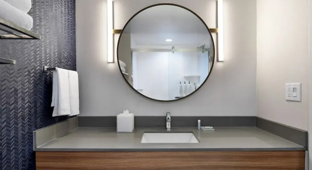 Полулюкс Fairfield by Marriott Inn & Suites LaGrange