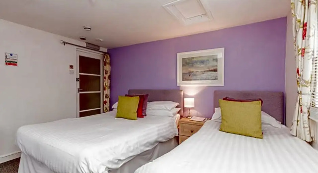 Трёхместный номер Standard Priory Tearooms Burford with Rooms