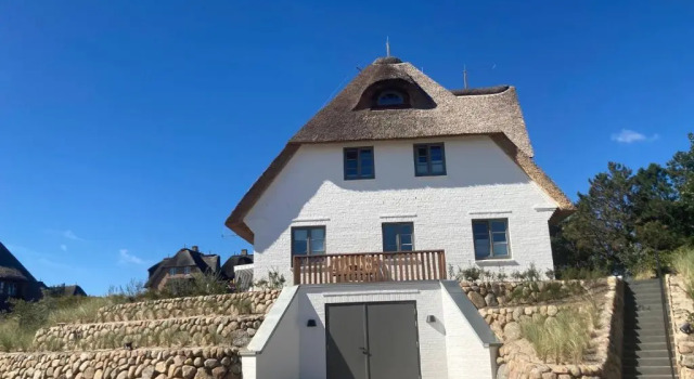 Апартаменты с видом на озеро Rantum Dorf - Ferienappartments im Reetdachhaus 3 & 4