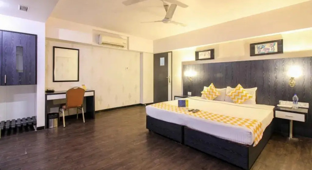 OYO Premium Mumbai International Airport 3