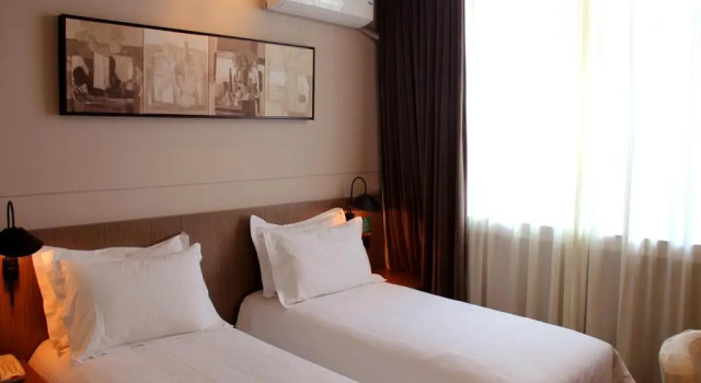 Двухместный номер Standard Jinjiang Inn Select Taiyuan Pingyang Road Branch