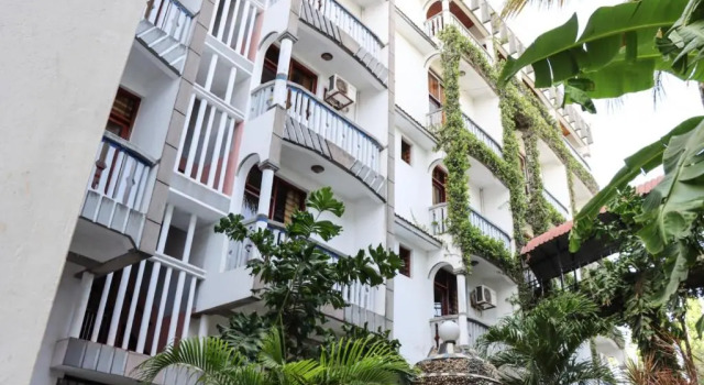 Darajani Hotel, Varaa Hotelli Hotellit Coast Region uima-altaalla, Uima-allas