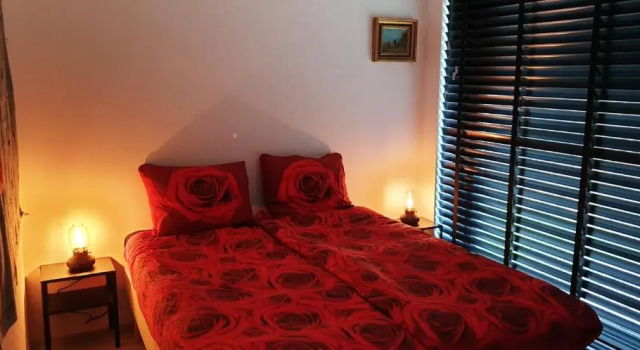 Studio Mb, Забронировать Отель Ауддорп 