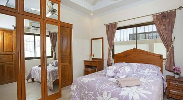Deeji Villa