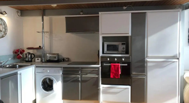 Апартаменты Crusader Apartment in the City Centre by Huku Kwetu- Nottingham