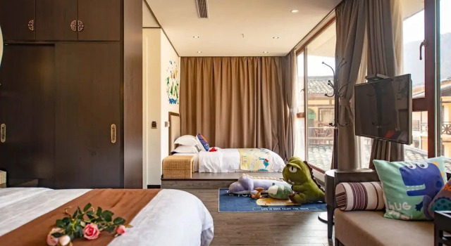 Номер Standard Secret Garden Lakefront Hotel 连住两晚享高铁站免费接站