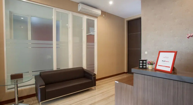 RedDoorz Plus @ Raya Sulfat