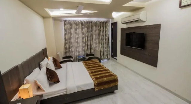 OYO Rooms High Court SG Highway, Rezerwuj Hotel Sātej Gujarat