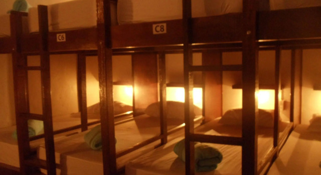 Our House Hostel, Забронировать Хостел Отели Ко-Пханган с парковкой, рядом с Хад Юань, Парковка
