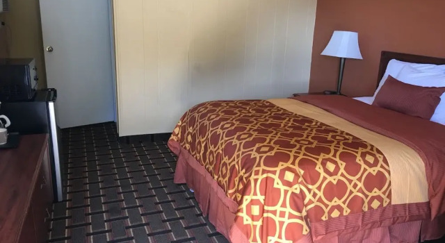 Standard Zimmer Royal Inn