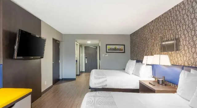Люкс GLō Best Western Toronto Mississauga Corporate Centre