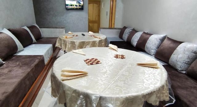 Appartments Achahbar, Rezerwuj Apartament Hotele w Tanger-Tetouan z parkingiem, Parking
