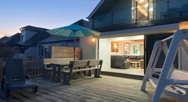 Коттедж Family Beachfront Bliss Sleeps 10