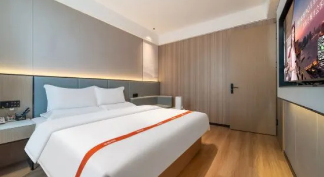 Люкс GreenTree Eastern Hotel