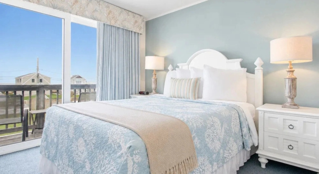 Люкс c 1 комнатой с балконом Colonial Acres Resort