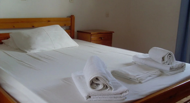 Elena Rooms, Rezerwuj Hotel Hotele w Retimno z parkingiem, Parking