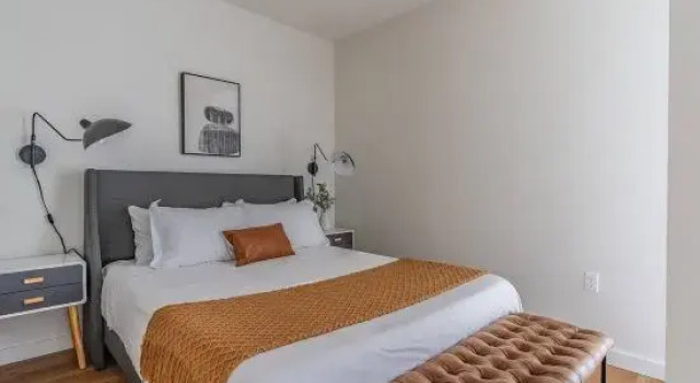 1BR | Views, Rooftop, Gym | Bellevue | Sophari B