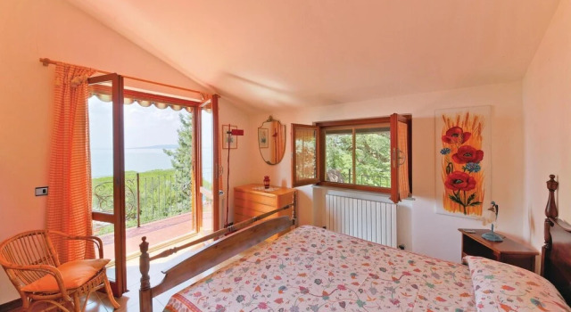 Stunning Home In San Feliciano Sul Tpg, Забронировать Отель Отели Озера Тразимено с бассейном, Бассейн