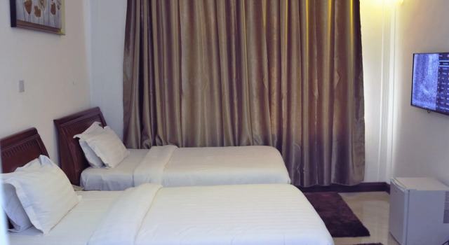 Kingsbridge Royale Hotel, Prenota Hotel Hotel a Greater Accra con piscina, Piscina