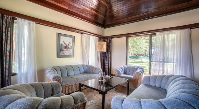 Люкс Sarova Shaba Game Lodge