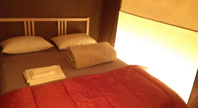 Les Prets a Camper du Camping Tadoussac, Rezerwuj Pole kempingowe Hotele w Manicouagan z parkingiem, Parking