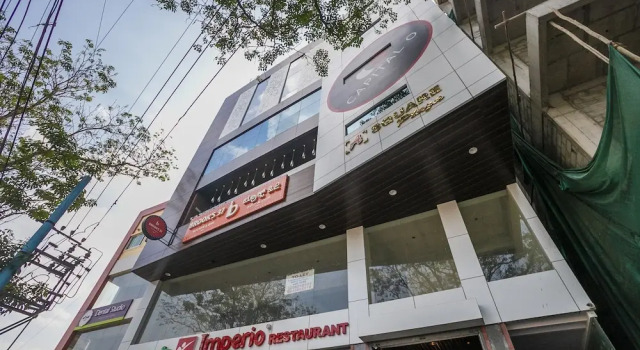 Capital O 35572 La Brook, Varaa Hotelli Hotellit Bangalore pysäköinnillä, Pysäköinti