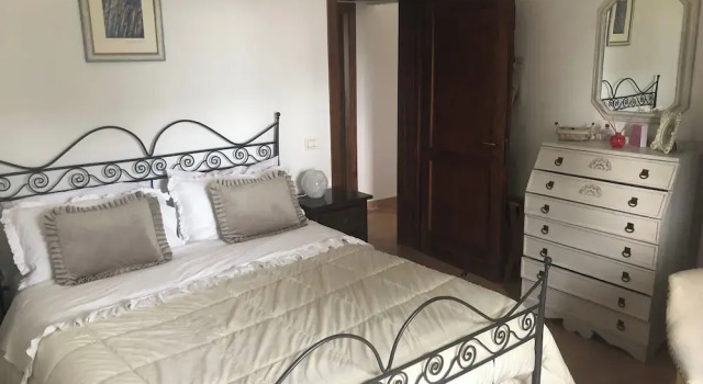 Tranquil Location With Views of Lake Trasimeno!