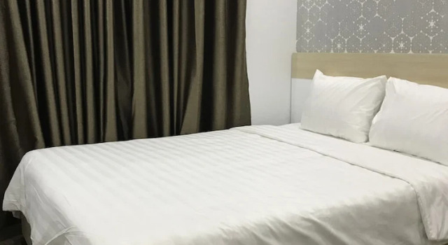 Апартаменты The Gold Beachfront Luxury Apartment