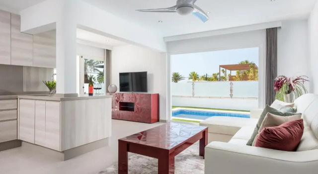 Luxurious VILLA - 300M2 - private HEATED pool - garage - WiFi, Prenota Villa Ville a Tenerife, Villa