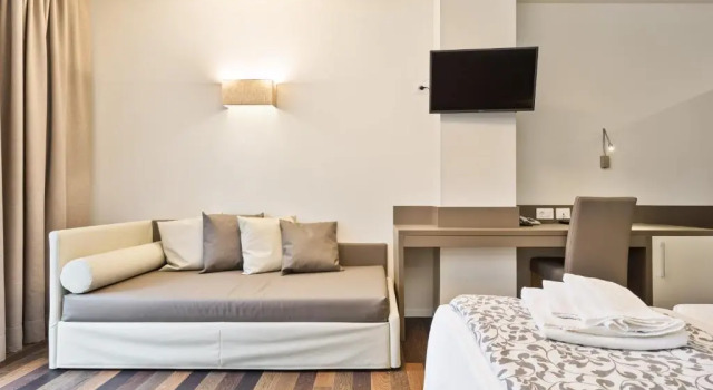 Трёхместный номер Deluxe Hotel Gardesana