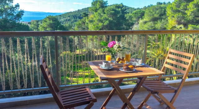 Полулюкс с балконом и с видом на море Forest Resort Suites Skiathos