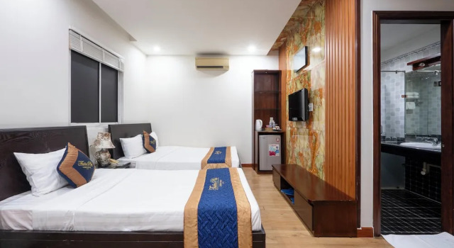 Трёхместный семейный номер Standard с видом на город Thien Phu Logia Hotel