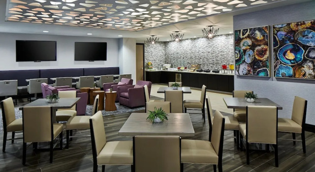 Двухместный клубный номер Standard Seattle Marriott Bellevue