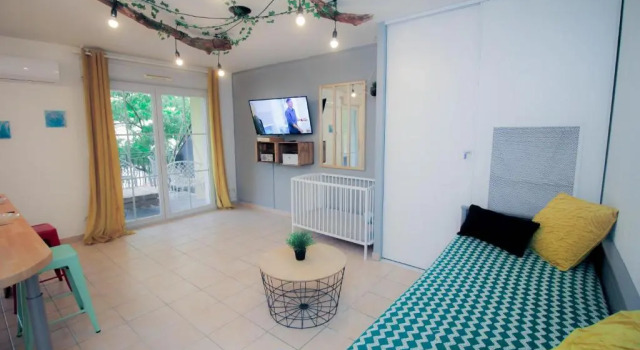 Centre CARCASSONNE,sans vis à vis,Terrasse,Piscine, Book Hotel Hotels in Carcassonne with a Pool, Swimming Pool