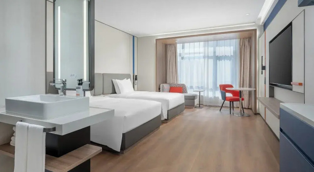 Четырёхместный номер Standard Holiday Inn Express Chenzhou Suxian by IHG