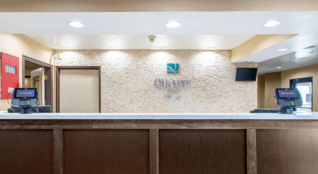 Кровать в общем номере Quality Inn Marysville