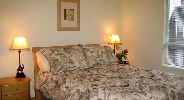 Апартаменты Ocean Breeze Executive Bed and Breakfast