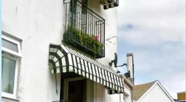 Teign Townhouse within reach of the beach
