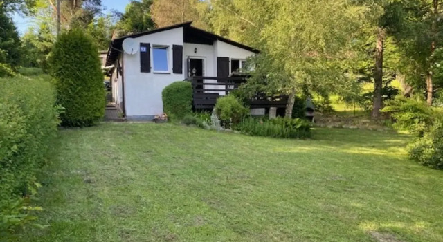 Коттедж Lakeside Holiday Home With Private Garden