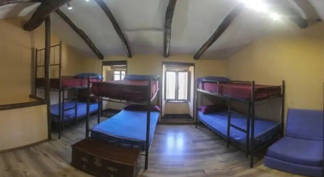 Четырёхместный номер Standard Pensión Albergue A Pedra