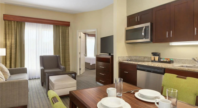 Люкс Homewood Suites by Hilton St. Petersburg Clearwater