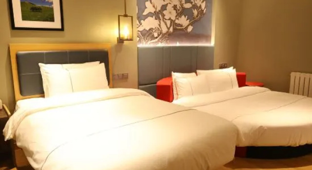 Люкс Homeinn Ease Hotel (Yantai University)
