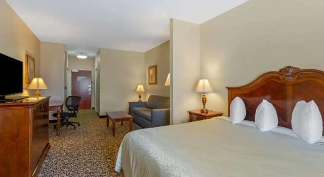 Люкс с 2 комнатами Best Western PLUS Fossil Country Inn & Suites